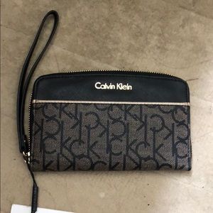 Calvin Klein outside zip wallet/wristlet.